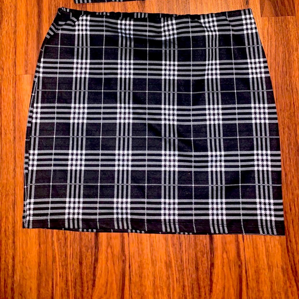 2 peice. Top-L bottoms-M